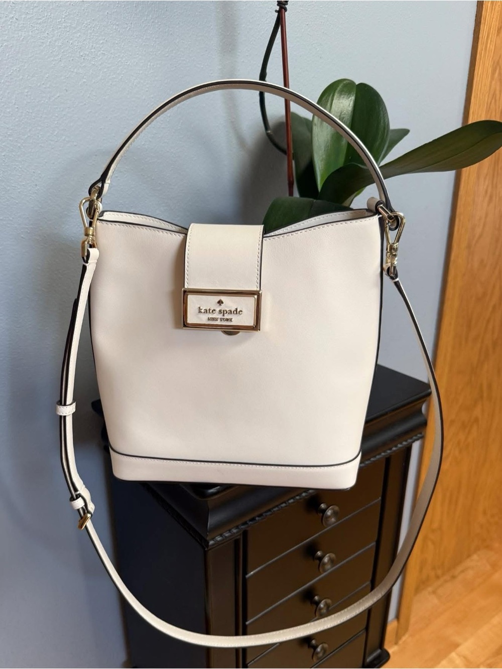 kate spade Cream Leather Bucket Shoulder Bag with Gold Hardware